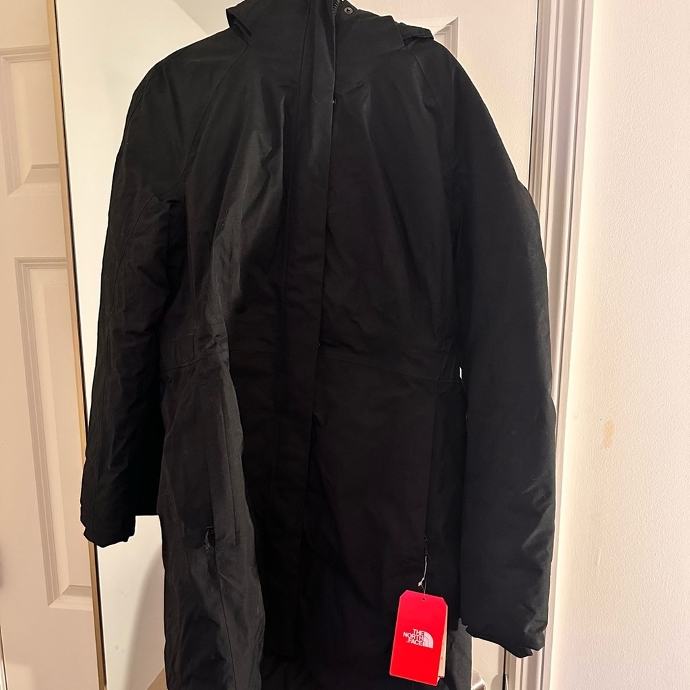 Brand New Women’s North face black winter jacket, size xl mid length